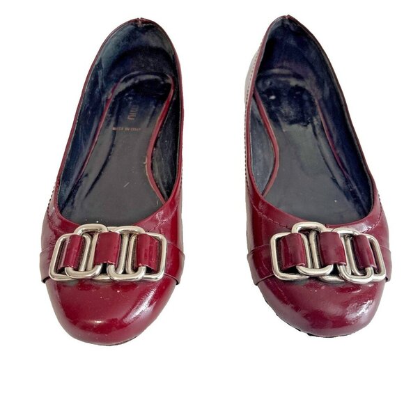 MIU MIU Burgundy Patent Leather Ballet Flats Silver Buckle Accent Women's Sz 40 - Picture 3 of 16